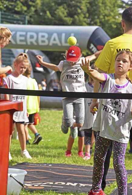 Springen, werfen und einfach Spaß haben: Die Schüler konnten sich beim Sportfest auspowern | Foto: Wiehmann