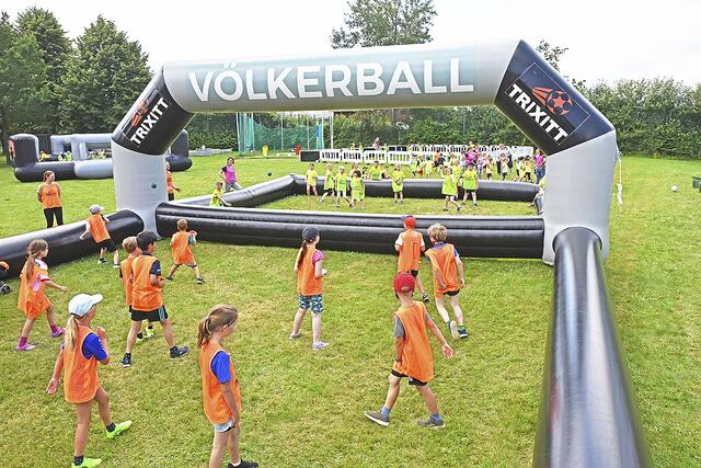 Viel Spaß beim Völkerball | Foto: Grundschule