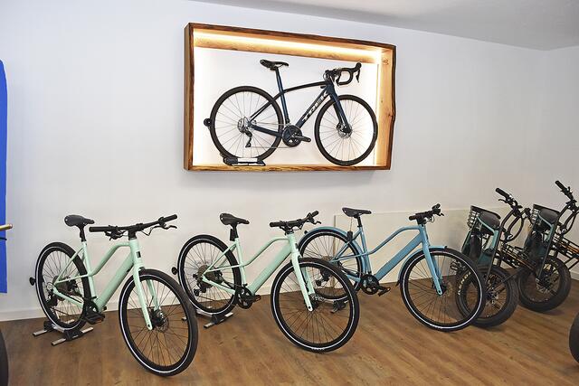 Der Kunde kann aus einer gutsortierten Auswahl an Fahrrädern wählen | Foto: Axel-Holger Haase