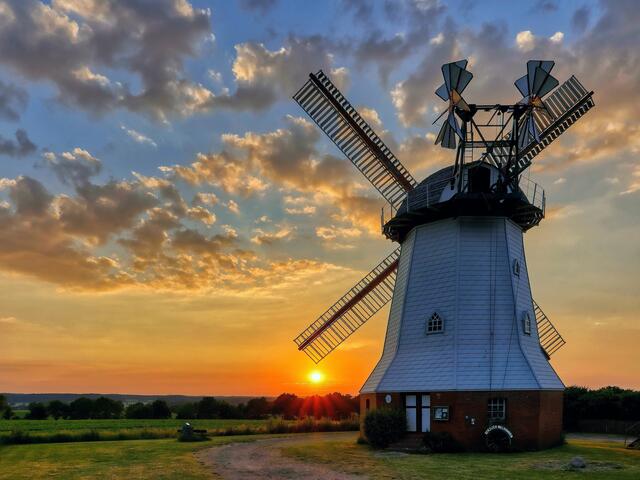 Einen herrlichen Sonnenuntergang genoss Jens Bahlenburg aus Egestorf an der Eyendorfer Mühle | Foto: Bahlenburg