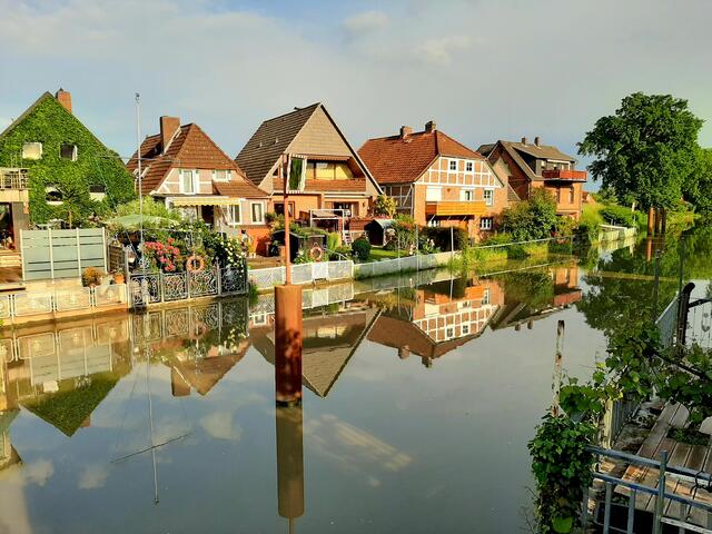 Eindrucksvolle Wasserspiegelungen beobachtete Werner Rahmann aus Fredenbeck an der Este | Foto: Rahmann
