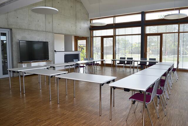 Der teilbare Saal im neuen Gemeindehaus, in dem nun unter anderem die Rats- und Ausschuss-Sitzungen stattfinden | Foto: bim