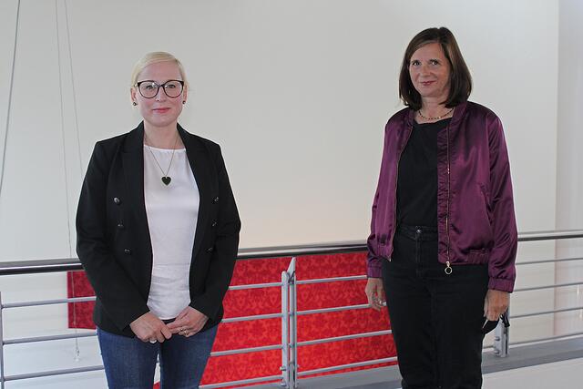 Katrin Göring-Eckardt (re.) kam auf Einladung von
Nadja Weippert in die Empore in Buchholz