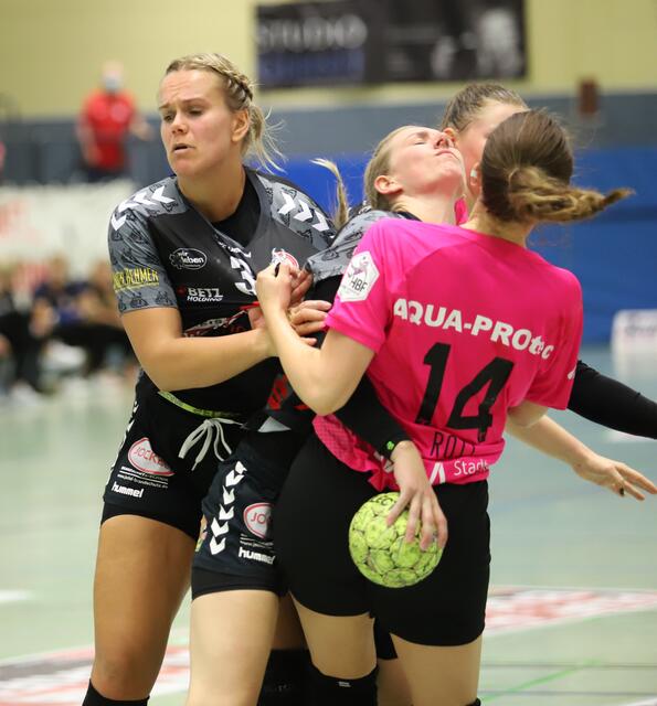 Gekämpft wurde um jeden Ball... | Foto: cc