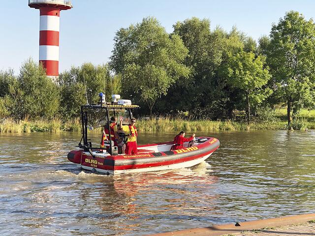Sämtliche Rettungsboote der DLRG Stade waren im Einsatz