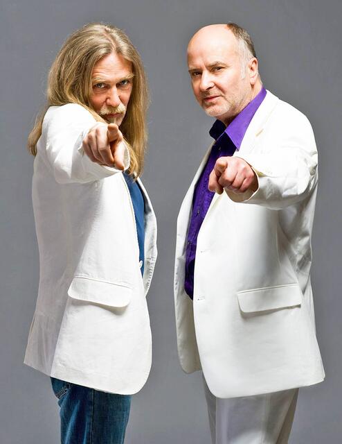 Men in white bei "Systems in Blue": Detlef Wiedeke (li.) und Michael Scholz bei einem ihrer Auftritte