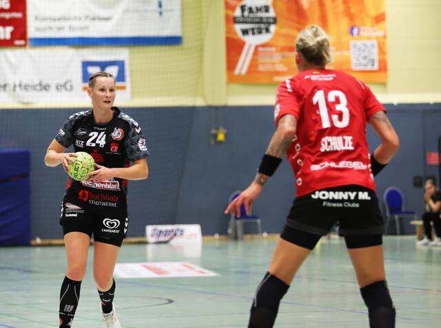 Natalie Axmann (li.) erzielte insgesamt vier Feldtore | Foto: cc