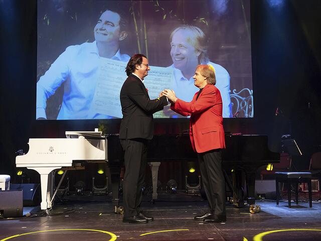 Zwei, die sich verstehen: Andreas Tietz (li.) und Richard Clayderman | Foto: Gilbert Studios Jesteburg