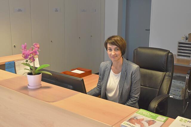 Erste Ansprechpartnerin beim Betreten der Geschäftsräume: Christina Lindner-Schulze | Foto: Axel-Holger Haase