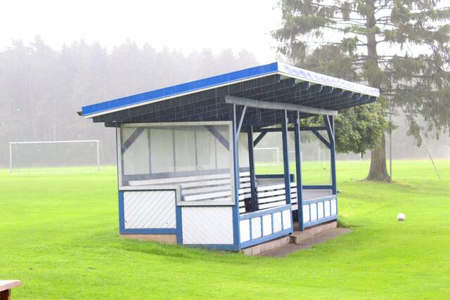 Die Zuschauertribüne ist ein echter Hingucker. Von hier wird die Mannschaft bei Heimspielen unterstützt | Foto: lm