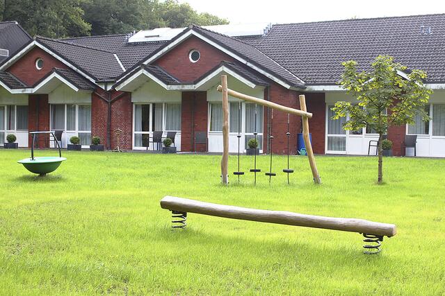 Die neuen Geräte für Kinder in der Gartenanlage | Foto: sb