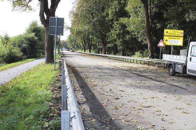 ... in Richtung Tostedt wurde dagegen seit Einrichtung der Baustelle vor dreieinhalb Wochen lediglich die Fahrbahn abgefräst  