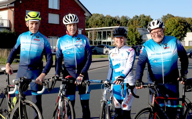 Das Organisationsteam von Blau-Weiss Buchholz mit Stephan Kusters (v.li.), Uwe Varenkamp, Ivonne Hartz und Joachim Zinnecker | Foto: cc