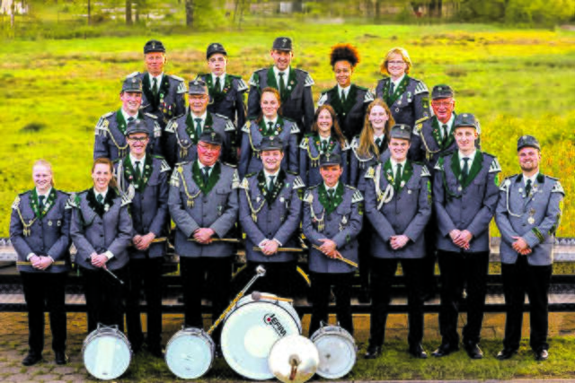Der Spielmannszug Kampen wurde 1928 gegründet. Mit 25 bis 30 Auftritten pro Jahr gehört er heute zu den beliebtesten Musikformationen in der Region. Das Repertoire reicht von der traditionellen Marschmusik über konzertante und Stimmungsmusik bis zu moderner Popmusik. Aktuell gehören dem Spielmannszug Kampen 41 Spielleute an | Foto: Ulrike Rademacher
