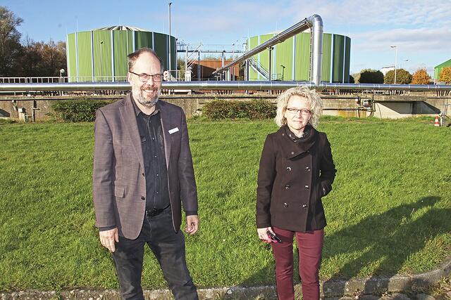 Klärwerksleiterin Simone Meiert ist für den technischen Bereich zuständig. Das gesamte Thema Abwasser ist bei Fachbereichsleiter Nils Jacobs angesiedelt | Foto: jd