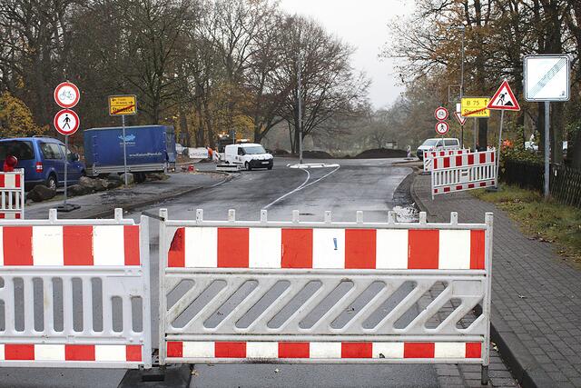 In der vergangenen Woche wurde in Steinbeck noch an der Kreuzung Steinbecker Straße/Wenzendorfer Straße gearbeitet