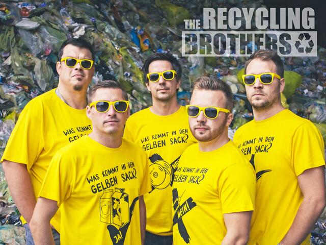 Sie sind die "Recycling Brothers" (v.li.): Jan Knabbe, Simon Gießel, Sven Lauks, Sebastian Proft und Daniel Raap