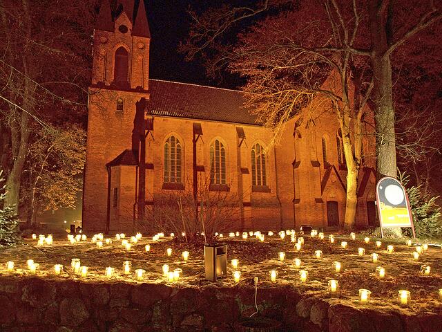 Im Lichterglanz der zahlreichen Kerzen gab die St.-Jakobi-Kirche in den vergangenen Jahren immer ein schönes weihnachtliches Bild ab