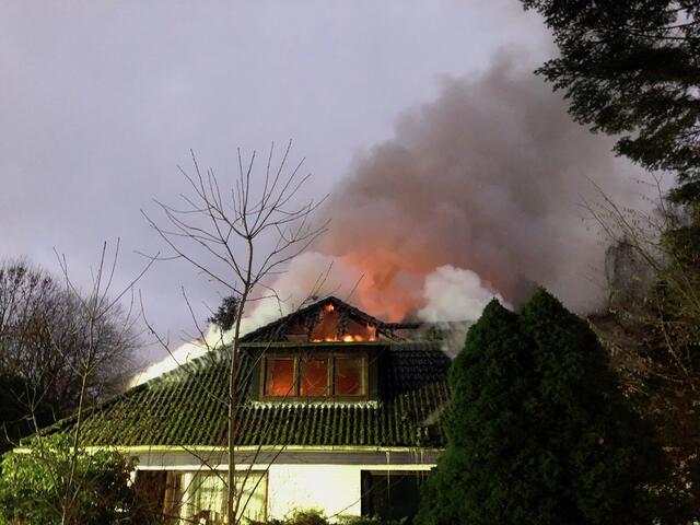 In Appel-Grauen brannte ein leerstehendes Einfamilienhaus | Foto: Feuerwehr