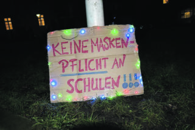 Protestschild an der Kirchstraße in Hittfeld | Foto: ts