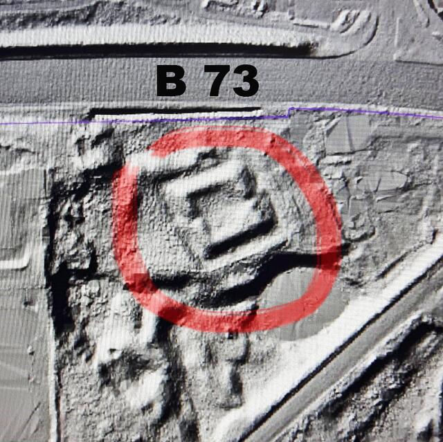 Auf dem Laserscan aus luftiger Höhe ist der quadratische Grundriss der Schanze (rot eingekringelt) deutlich zu erkennen | Foto: Hansestadt Stade