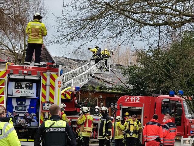 Die Feuerwehr war mit einem Großaufgebot vor Ort