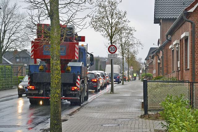 Viel Verkehr rollt täglich durch die Straße "Im Sande" | Foto: sc