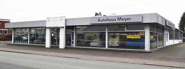 Am Standort des früheren Autohauses Meyer im Gewerbegebiet Zinnhütte wird de Raisa eG einen neuen Raiffeisen-Markt eröffnen | Foto: bim