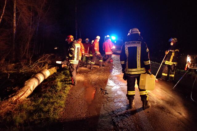 Die Feuerwehren in der Samtgemeinde Himmelpforten hatten viele Sturmeinsätze | Foto: Rolf Hillyer-Funke