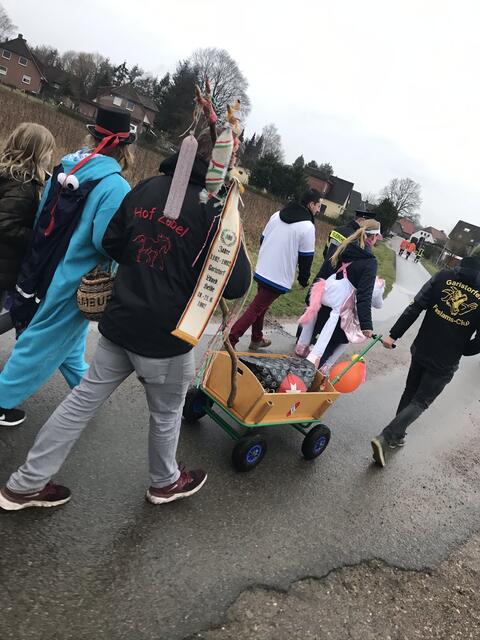 Mit dem Bollerwagen waren die Narren beim Schnorren vor zwei Jahren unterwegs | Foto: Sabrina Kreß