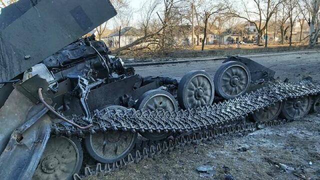 Zerstörter russischer Panzer | Foto: Ukraine 24/7 
