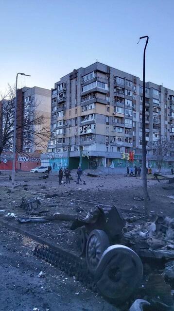 Die Kämpfe auf der Hauptstraße müssen heftig gewesen sein | Foto: Ukraine 24/7 