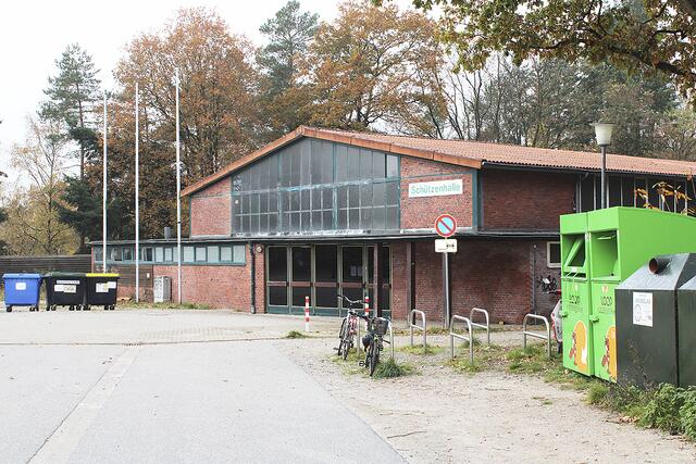 Erst Impfzentrum, jetzt Notunterkunft: die Schützenhalle an der Richard-Schmidt-Straße in Buchholz