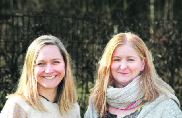 Anett Vandersee und Claudia Hartmann vertreten die Eltern der Jesteburger Schüler und setzten sich für den Modellversuch ein Foto: Vandersee