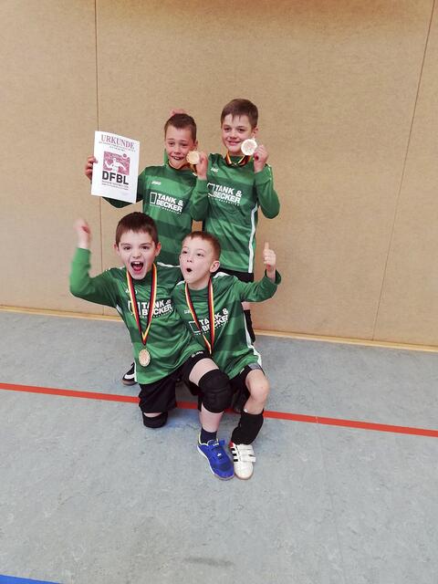 Stolze Faustball-Bezirksmeister: Die  U8-Jugend des TSV Essel | Foto: TSV Essel