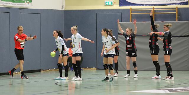 Freiwurf für die Gäste | Foto: cc