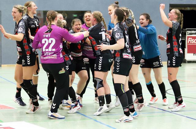 Euphorischer Jubeltanz in der Hallenmitte | Foto: cc