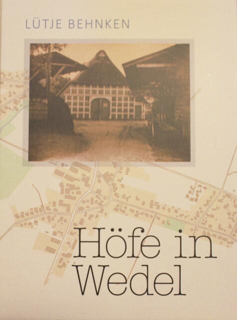 Die erste Auflage des Buches "Höfe in Wedel" war innerhalb kurzer Zeit vergriffen | Foto: sb
