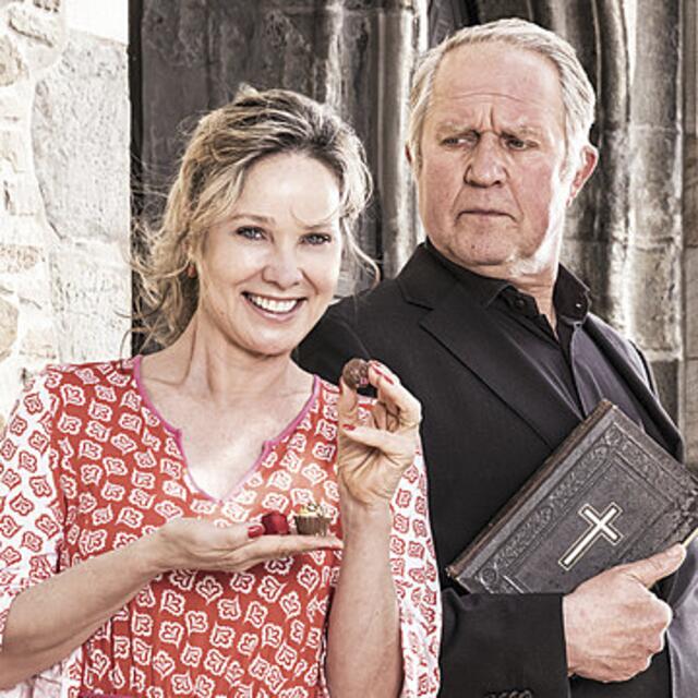 Ann-Kathrin Kramer und Harald Krassnitzer präsentieren eine szenische Lesung von "Chocolat" | Foto: Stefan Nimmesgern