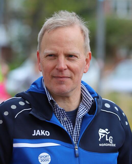 TSV-Organisator Klaus Heinsohn hatte alle Hände viel zu tun | Foto: cc