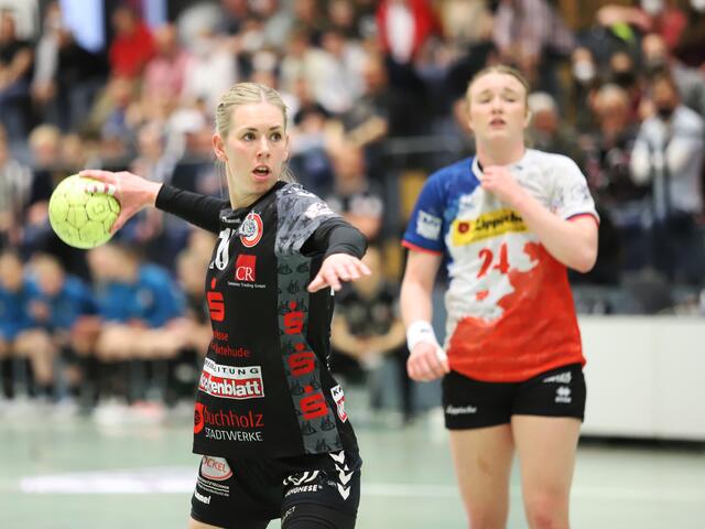 Kim Berndt (li.) traf auch von der Sieben-Meter-Linie | Foto: cc