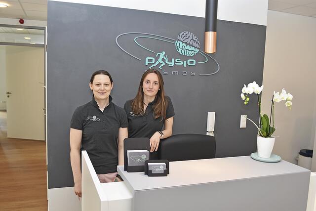 Anne Rath (li.) und Lisa Marquardt haben ihre Praxis nach ihren Wünschen gestaltet | Foto: Axel-Holger Haase