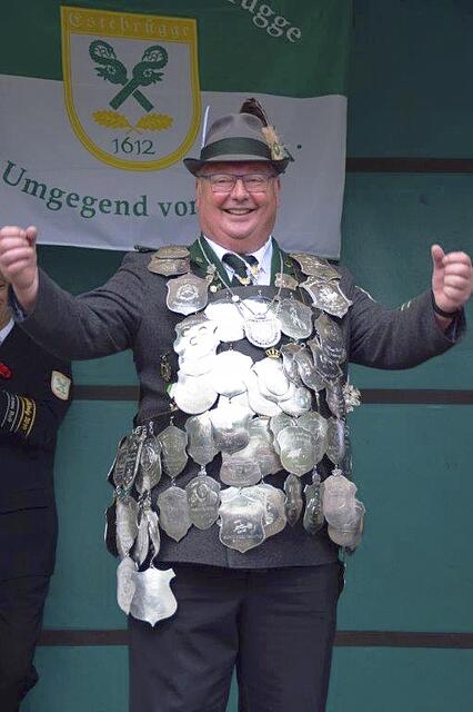 Schützenkönig Werner Loitz | Foto: Schützenverein Estebrügge