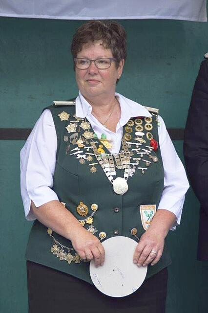Damenkönigin Monika Köpke | Foto: Schützenverein Estebrügge
