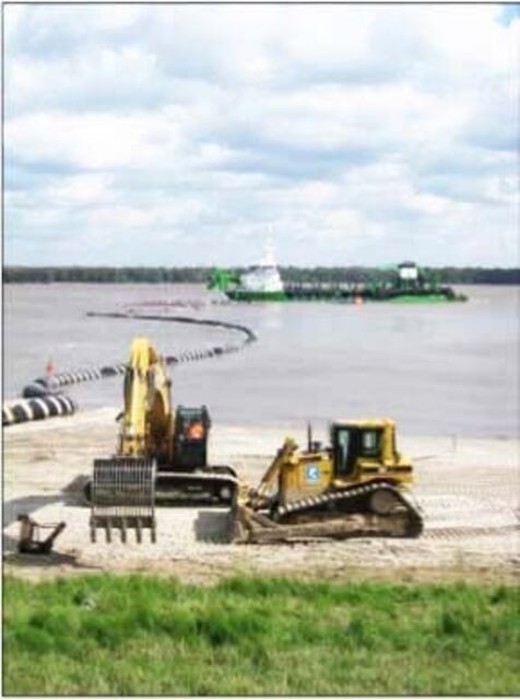 420.000 Kubikmeter Sand werden auf 2,9 Kilometer Uferstrecke in Grauerort und Hollern-Twielenfleth aufgespült  | Foto: WSA