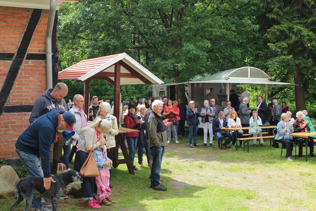 Das Pfingstvergnügen lockte zahlreiche Besucher ans Fösterhuus | Foto: lm 