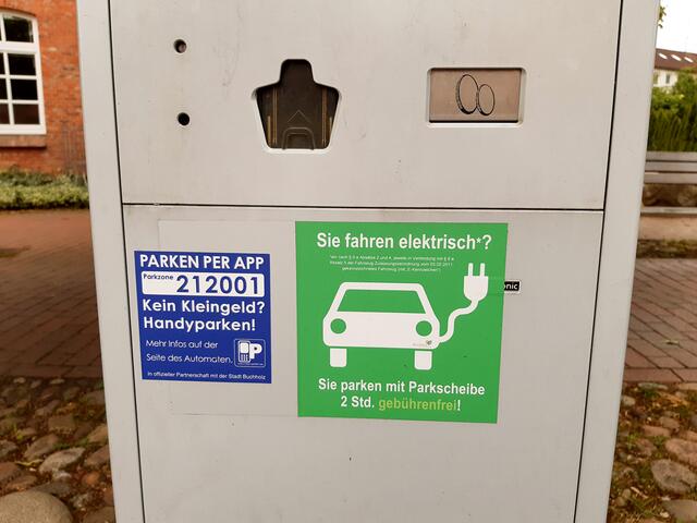 Parkscheinautomat in Buchholz: E-Autos parken zwei Stunden kostenlos | Foto: os