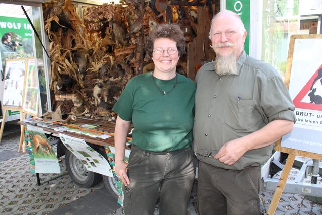 Informierten über Wildtiere: Diana und Bernard Wegner vom Hegering