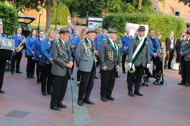 Auch sie wurden vom Schützenverband Hamburg geehrt (v. li.): Hermann Hintze, Heinrich Dierßen, Gerhard Thiele und Dirk Hornbostel | Foto: ce