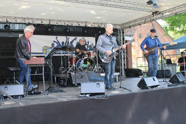 Nat King Thomas und die Boogaloo Bandits spielten Jazz, Blues und R'n'B vom Feinsten